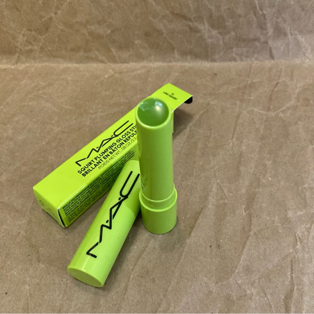 Mac squirt plumping gloss stick